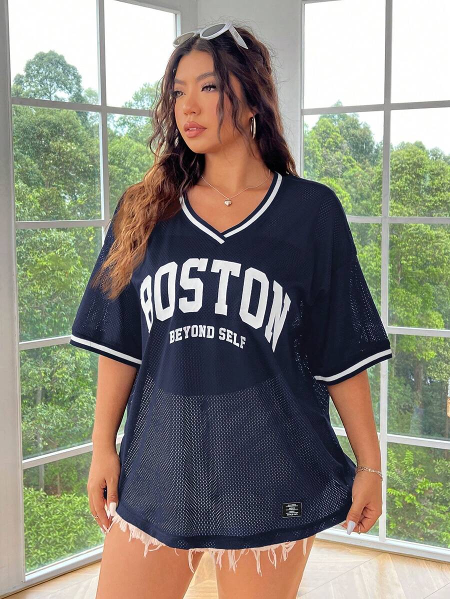 Plus Size Oversized V-Neck Lace Top – image 48