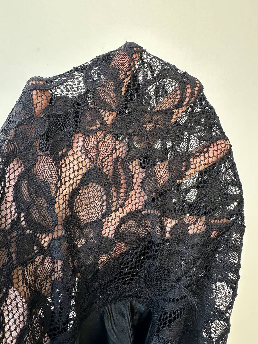 Plus Size Oversized V-Neck Lace Top – image 7