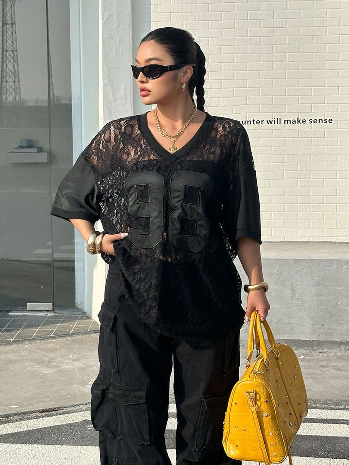 Plus Size Oversized V-Neck Lace Top – detail 2