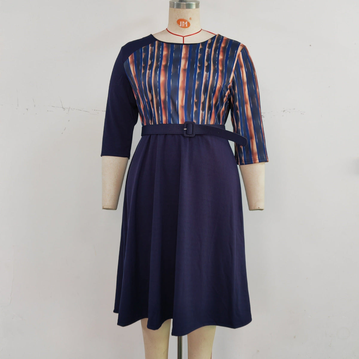 Plus Size Printed A-Line Dress – image 2
