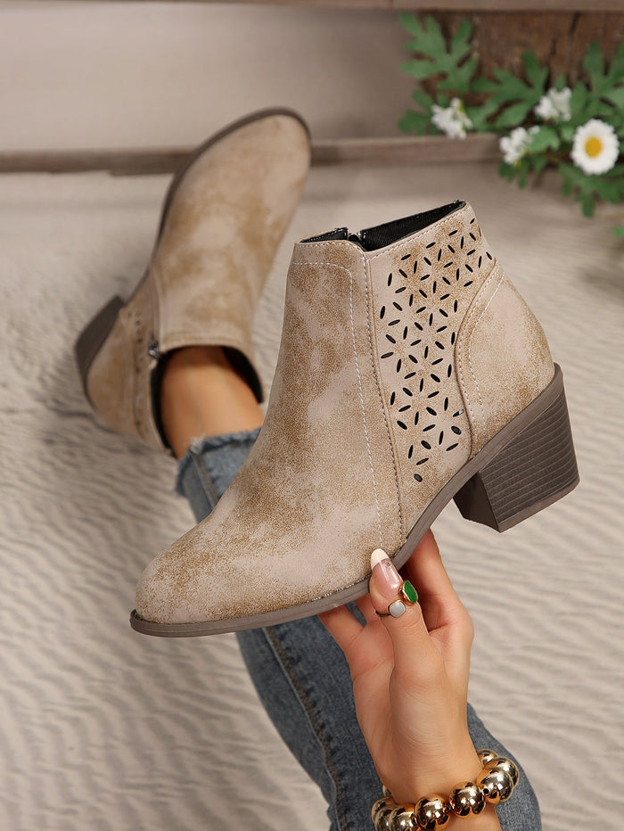 Women's Wide Fit Laser-Cut Block Heel Boots – detail 4